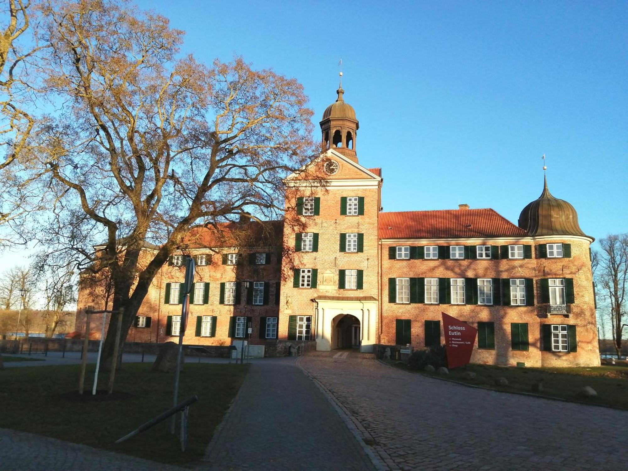Kleines Ferienhaeuschen Im Garten Eutin Bagian luar foto